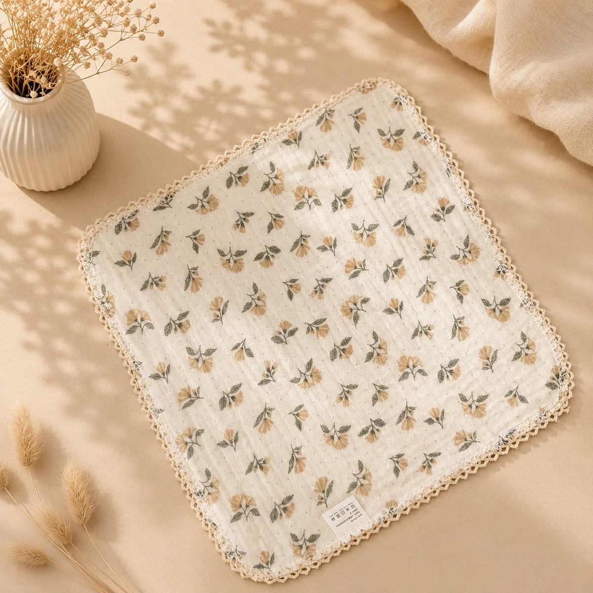 Scalloped wash cloth (1 Pc)