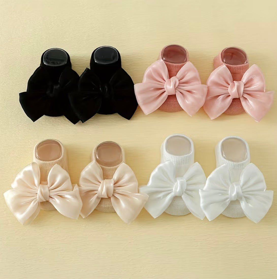 Hazel bow socks