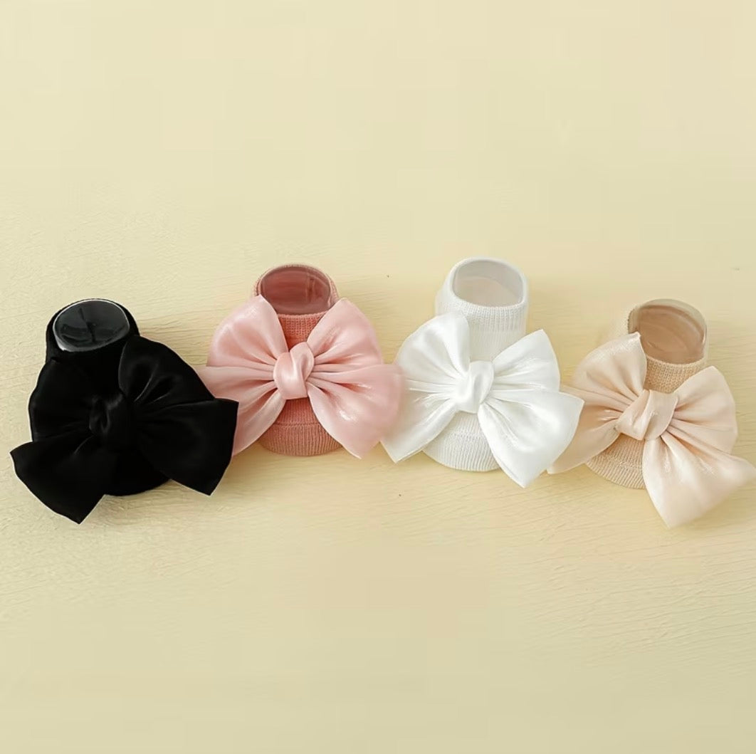Hazel bow socks