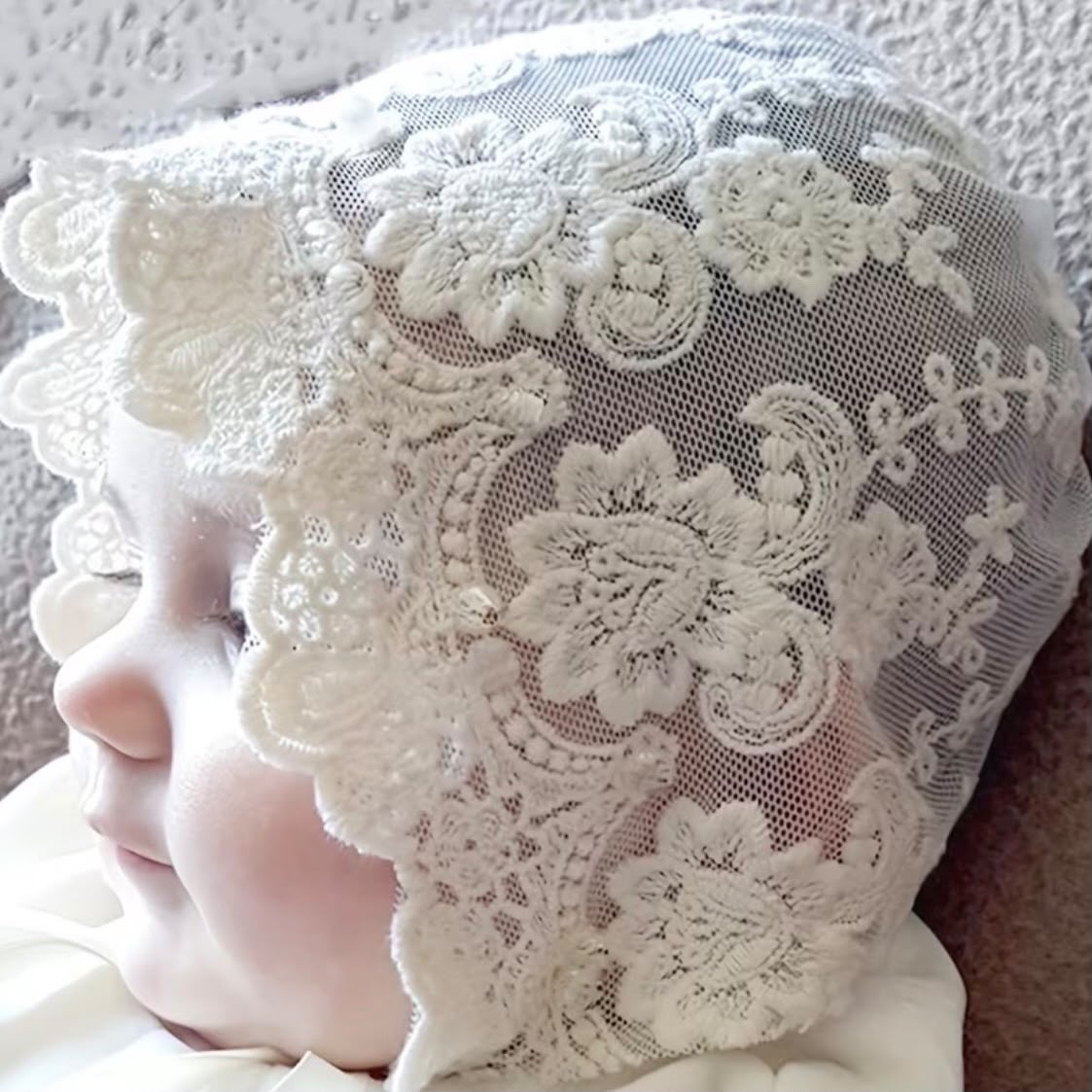 Victoria lace bonnet